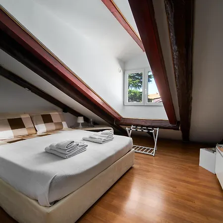 Mansarde Rive Apartamento *
