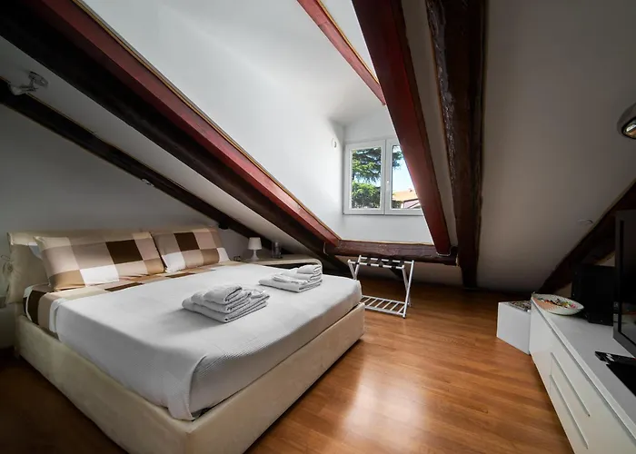 Mansarde Rive 아파트 *